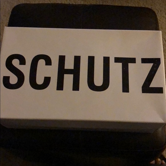 Sold!!Exclusive SCHUTZ DAMITTA velvet mules - Picture 4 of 6